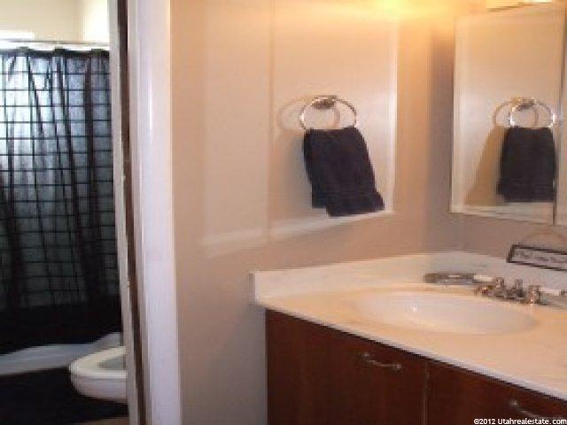 390 E Montgomery Dr, Sandy, UT 84070 — photo 3