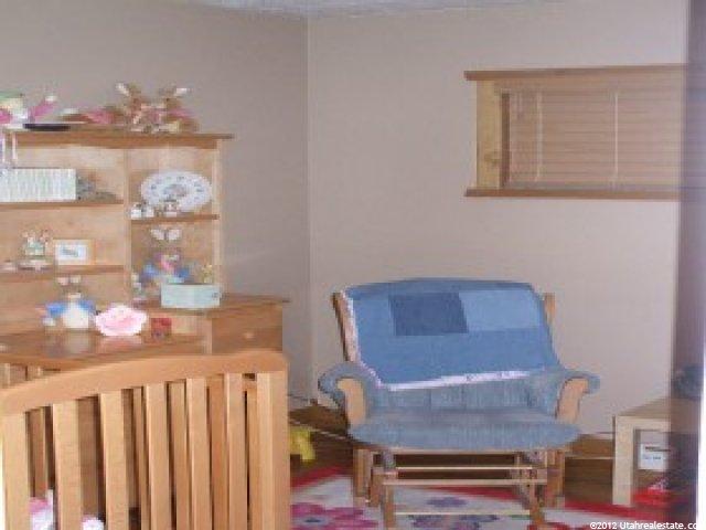 390 E Montgomery Dr, Sandy, UT 84070 — photo 5