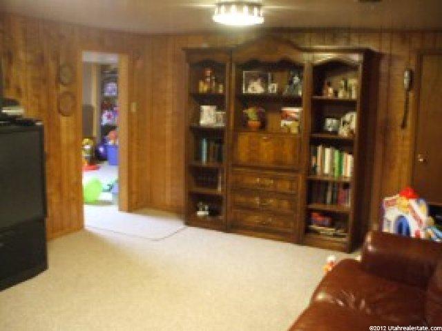 390 E Montgomery Dr, Sandy, UT 84070 — photo 9