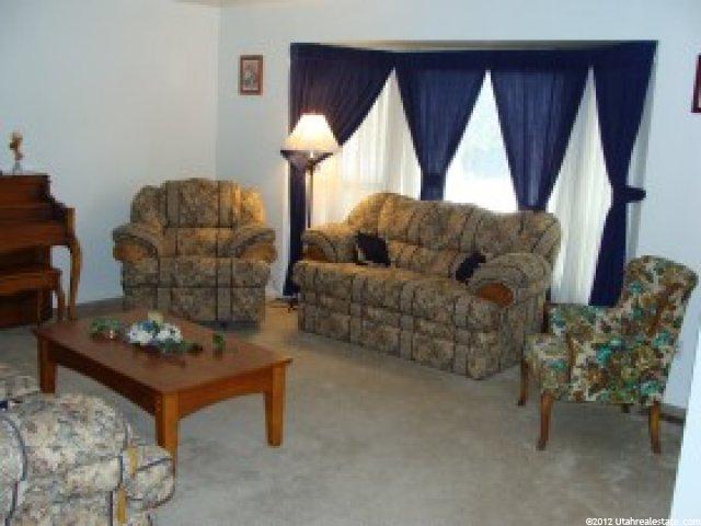 580 N Colchester Rd, Layton, UT 84040 — photo 2