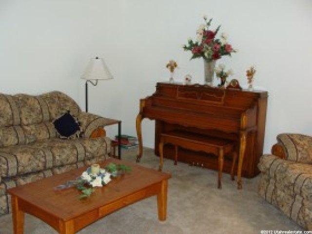 580 N Colchester Rd, Layton, UT 84040 — photo 3