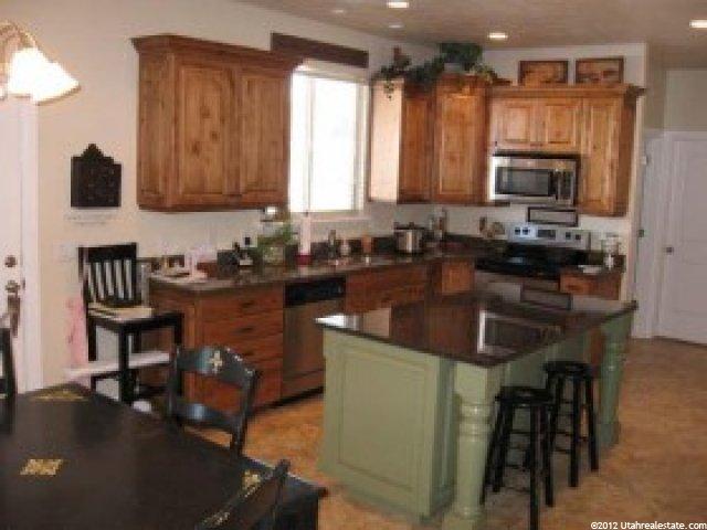 2368 S 2975 W, West Haven, UT 84401 — photo 4