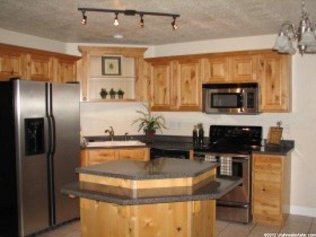 688 S Orchard Dr E, Bountiful, UT 84010 — photo 4