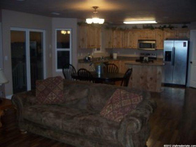 184 S 1170 E, Hyrum, UT 84319 — photo 2