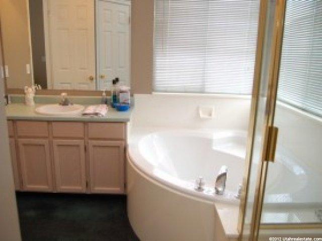 5899 S Hatton Cir, Murray, UT 84107 — photo 8