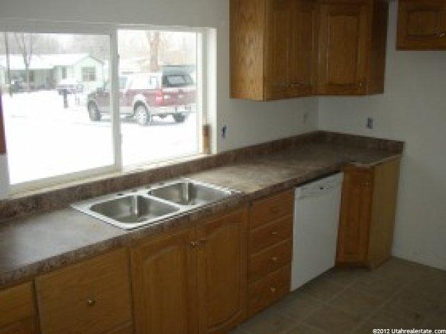 110 Ivy St, Carbon County, UT 84526 — photo 5