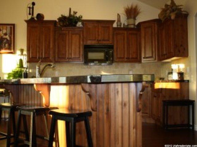 252 E Parrish Ln #D, Centerville, UT 84014 — photo 2