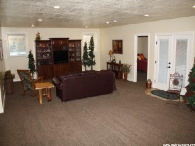 252 E Parrish Ln #E, Centerville, UT 84014 — photo 6