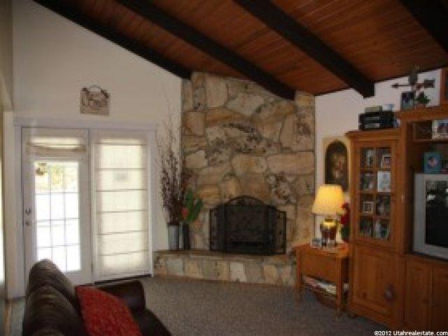 1092 N 300 E, Centerville, UT 84014 — photo 4