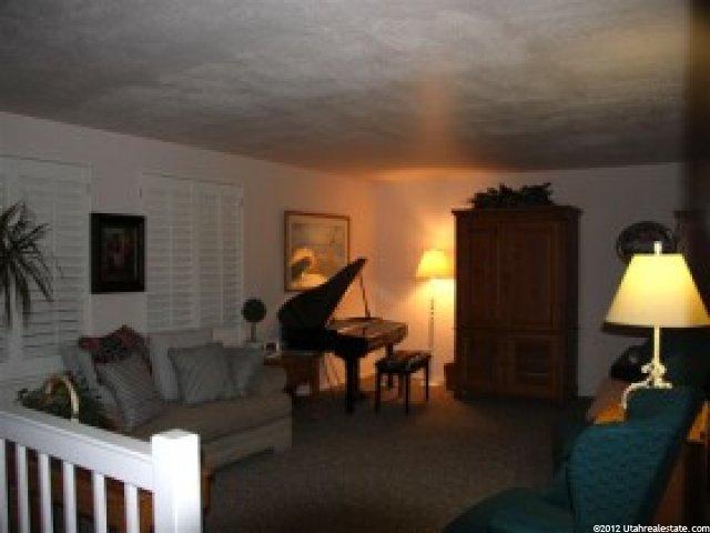 1092 N 300 E, Centerville, UT 84014 — photo 6