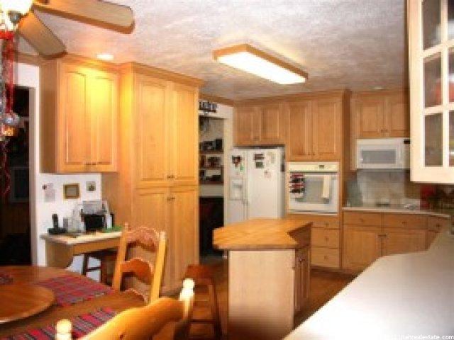 1092 N 300 E, Centerville, UT 84014 — photo 8