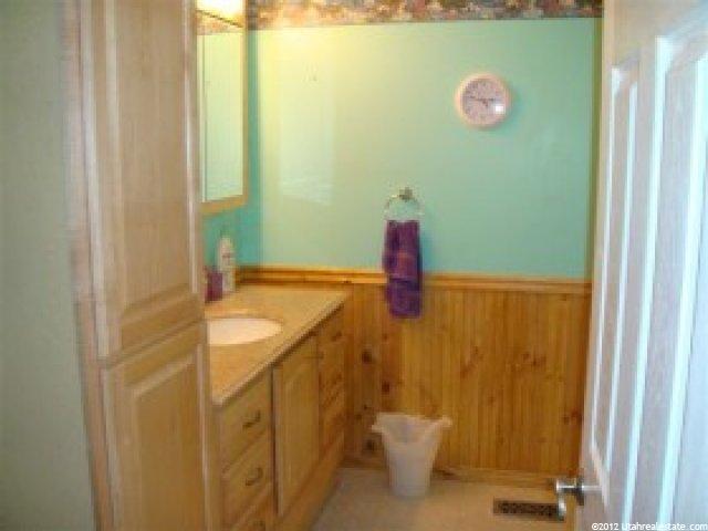 19 White Barn Dr, Pleasant View, UT 84414 — photo 6