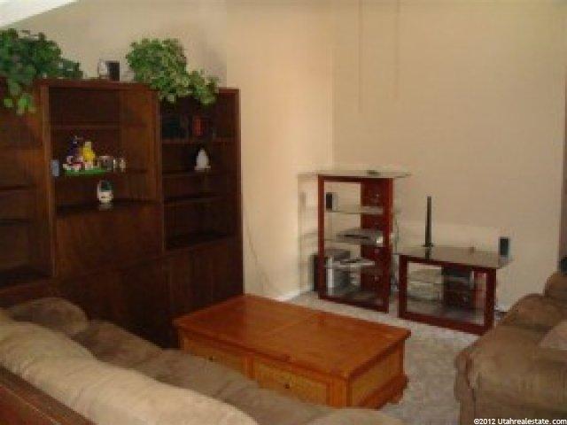 19 White Barn Dr, Pleasant View, UT 84414 — photo 8