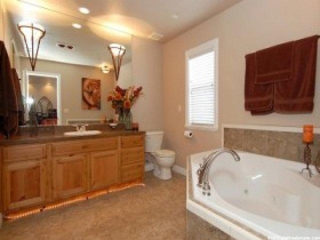327 W Willow Way, Pleasant View, UT 84414 — photo 8