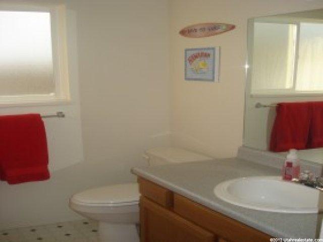 89 N 875 W, Layton, UT 84041 — photo 8