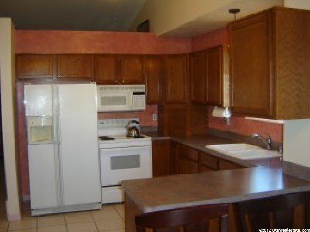 2056 N 850 W, Clinton, UT 84015 — photo 3
