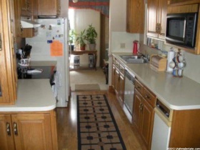 389 S 350 W, Bountiful, UT 84010 — photo 3
