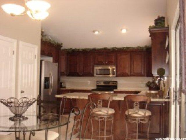 1672 E Ensign Pl, Cottonwood Heights, UT 84121 — photo 2