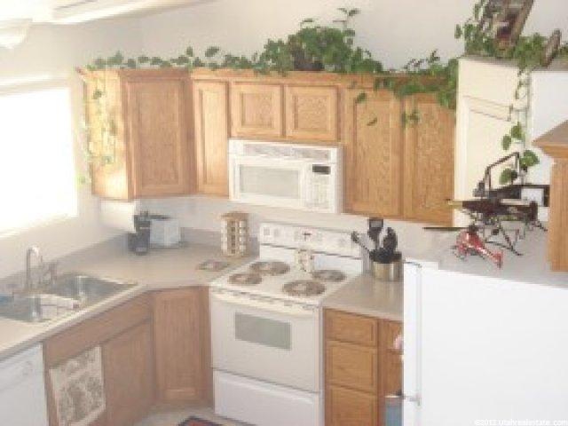 5410 S 4175 W, Roy, UT 84067 — photo 2