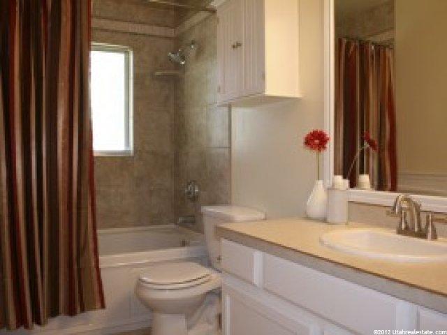 438 W 2500 S, Clearfield, UT 84015 — photo 6