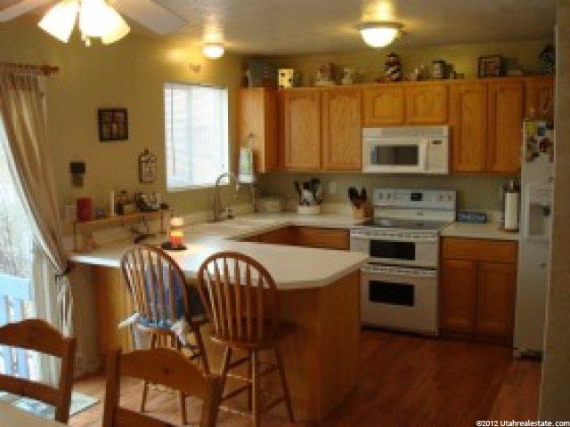 806 W 1960 N, Clinton, UT 84015 — photo 2