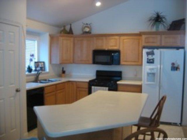6033 S 3850 W, Roy, UT 84067 — photo 4