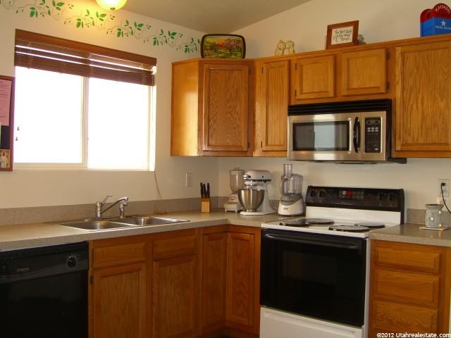 5622 S 6950 W, Hooper, UT 84315 — photo 3