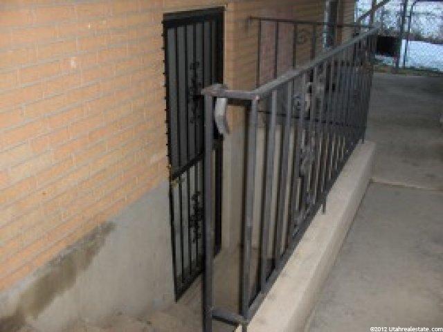 137 E Nicoletti Dr, Midvale, UT 84047 — photo 3