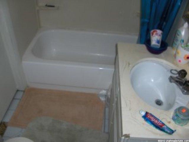 137 E Nicoletti Dr, Midvale, UT 84047 — photo 8