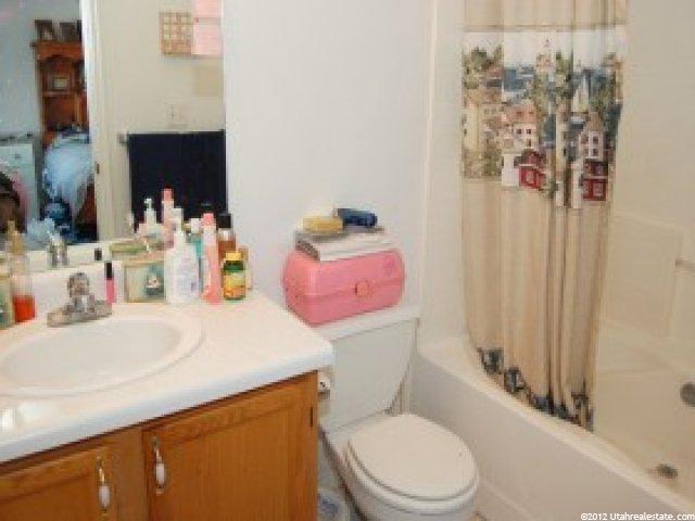 1348 N 2775 W, Clinton, UT 84015 — photo 6