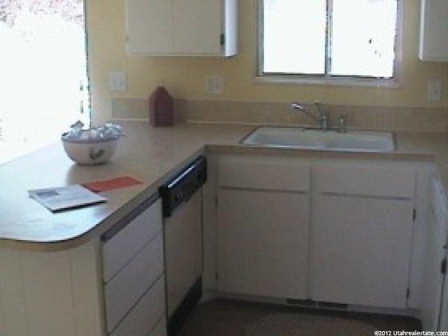 624 Colonial St, Layton, UT 84041 — photo 3