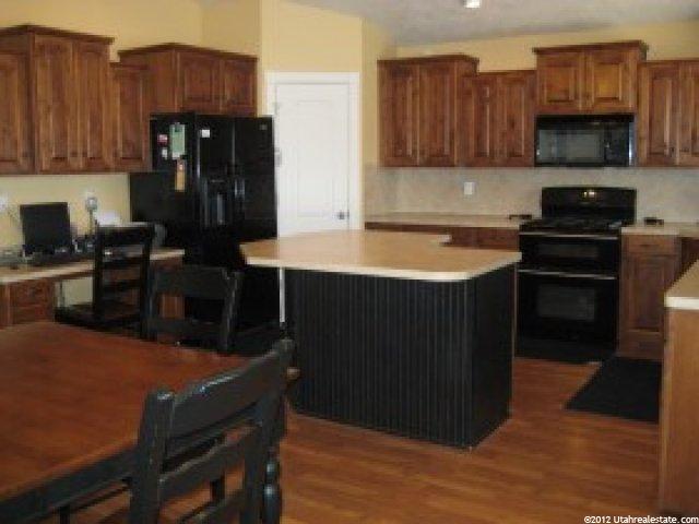567 W 475 N, Clearfield, UT 84015 — photo 2