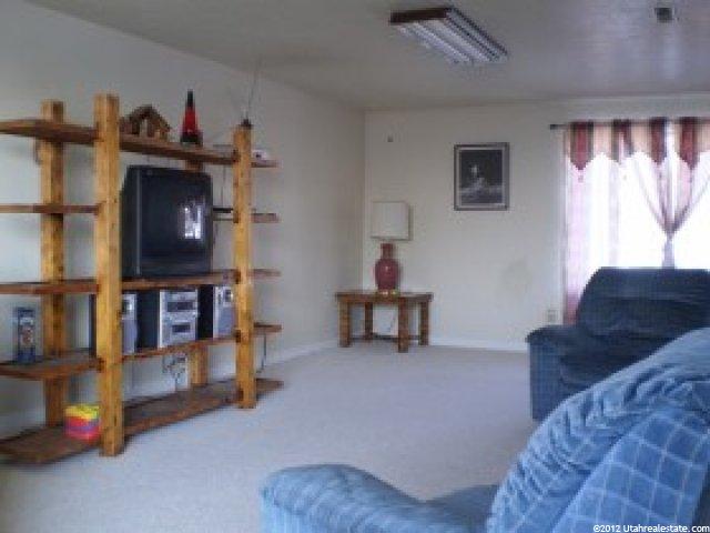1322 Nalder Cir, Layton, UT 84040 — photo 2