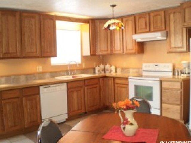 1322 Nalder Cir, Layton, UT 84040 — photo 4