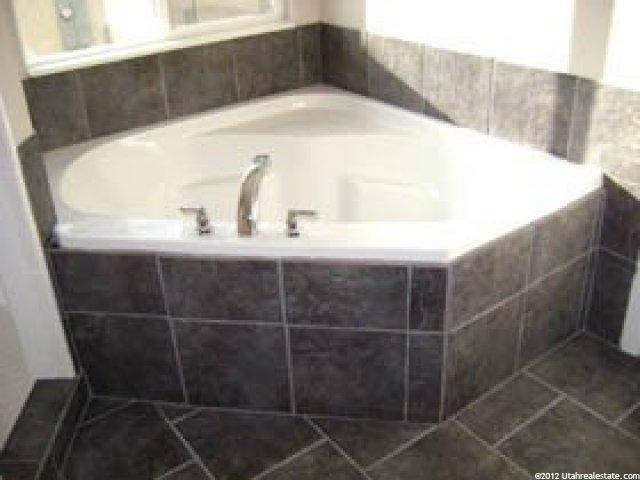 1587 E 925 S, Clearfield, UT 84015 — photo 6