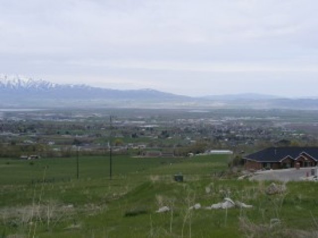 2715 Canyon Ridge Dr #18, North Logan, UT 84341 — photo 2