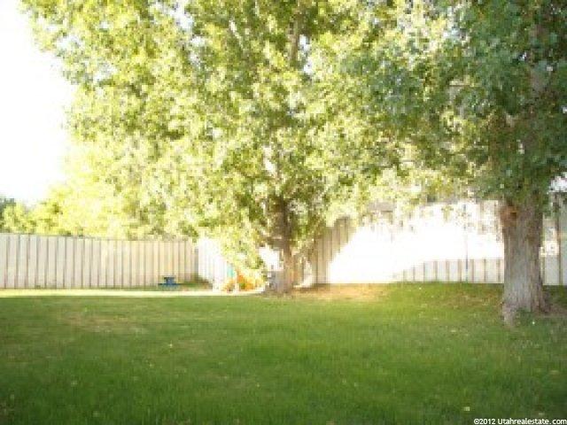 219 N 400 W, Clearfield, UT 84015 — photo 2