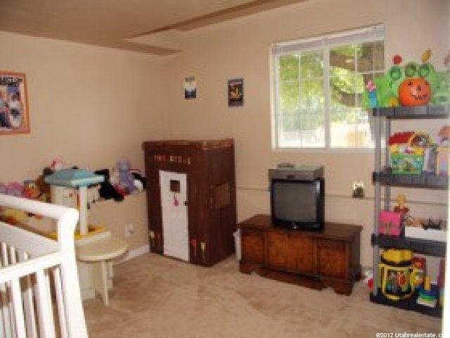 219 N 400 W, Clearfield, UT 84015 — photo 11