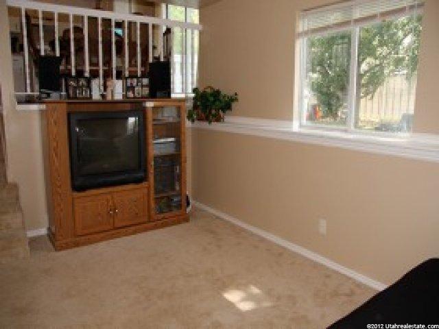 219 N 400 W, Clearfield, UT 84015 — photo 5