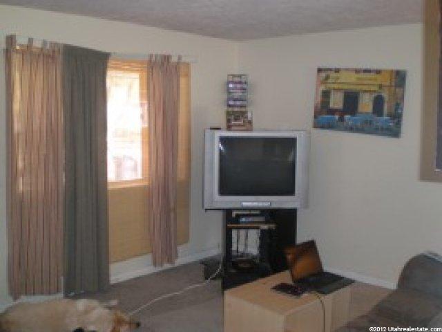 10458 Leilani Dr, Sandy, UT 84070 — photo 2