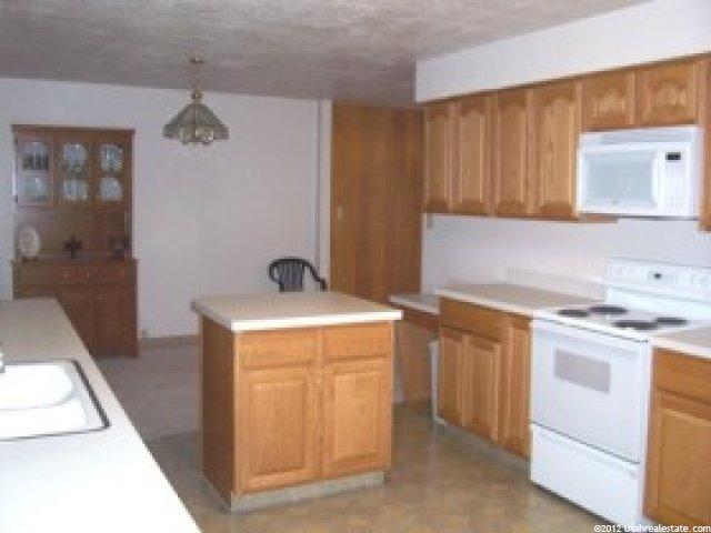 2417 S 1000 W, Syracuse, UT 84075 — photo 3