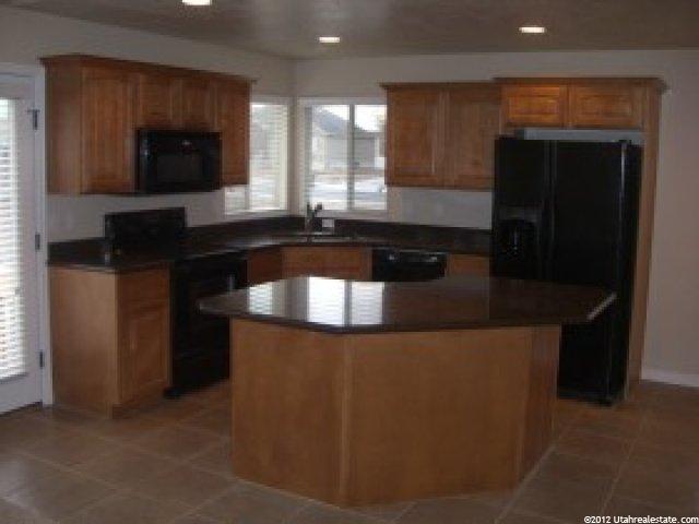 1904 N 2700 W, Clinton, UT 84015 — photo 2