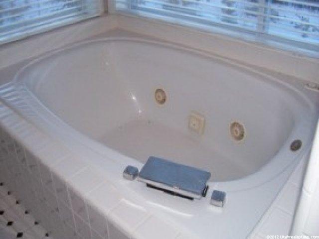 3166 Sunset Hollow Dr, Bountiful, UT 84010 — photo 9