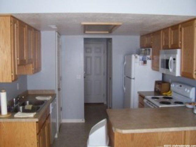 174 Savannah Ln, Harrisville, UT 84404 — photo 4