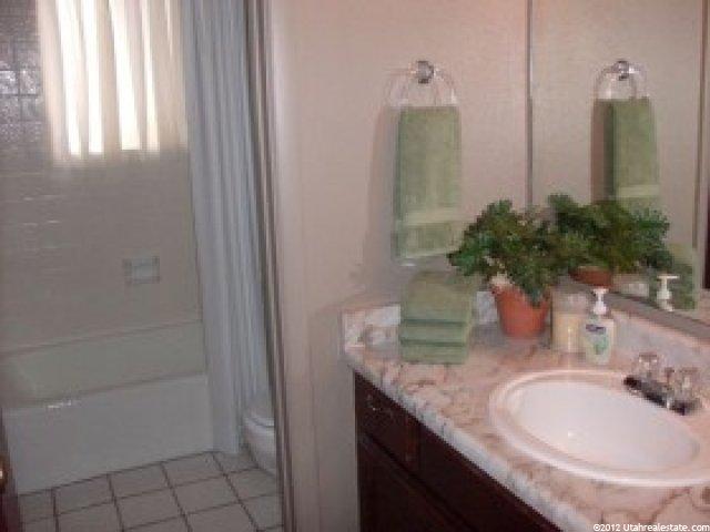 361 E Pepperidge Dr, Midvale, UT 84047 — photo 9