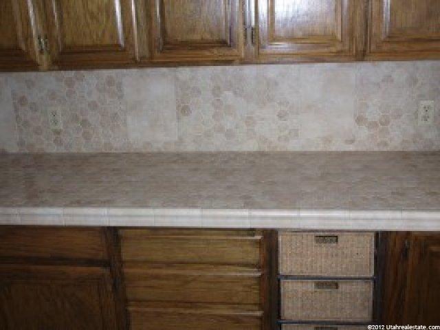 5463 S 300 E, Washington Terrace, UT 84405 — photo 8