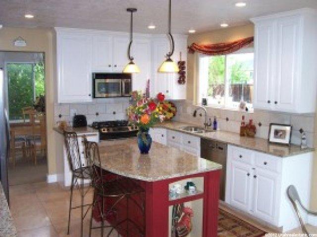 12203 Bluff View Dr, Sandy, UT 84092 — photo 4