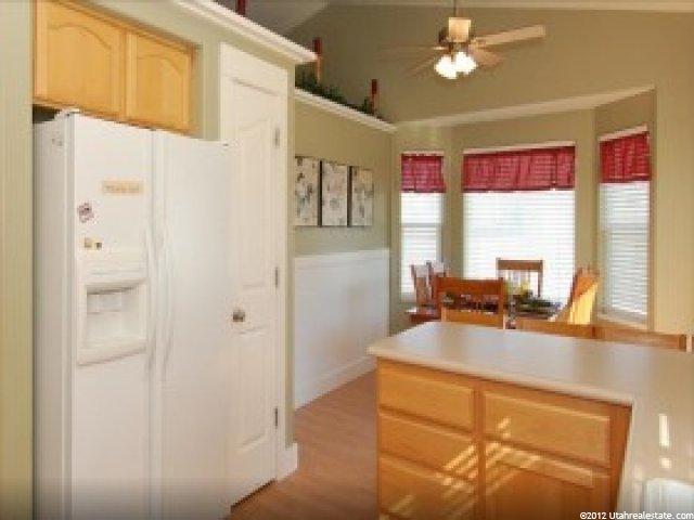 1522 N 300 E, Layton, UT 84041 — photo 4