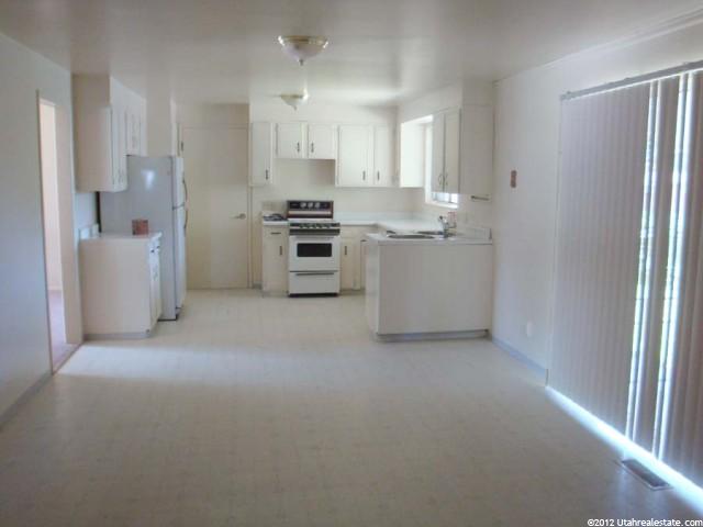 831 N 250 W, Sunset, UT 84015 — photo 4