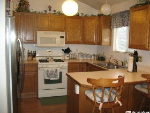 817 Meadow View Dr, Ogden, UT 84404 — photo 3